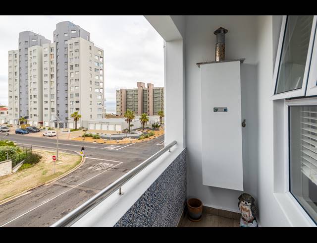2 BEDROOM APARTMENT TO LET IN TABLE VIEW